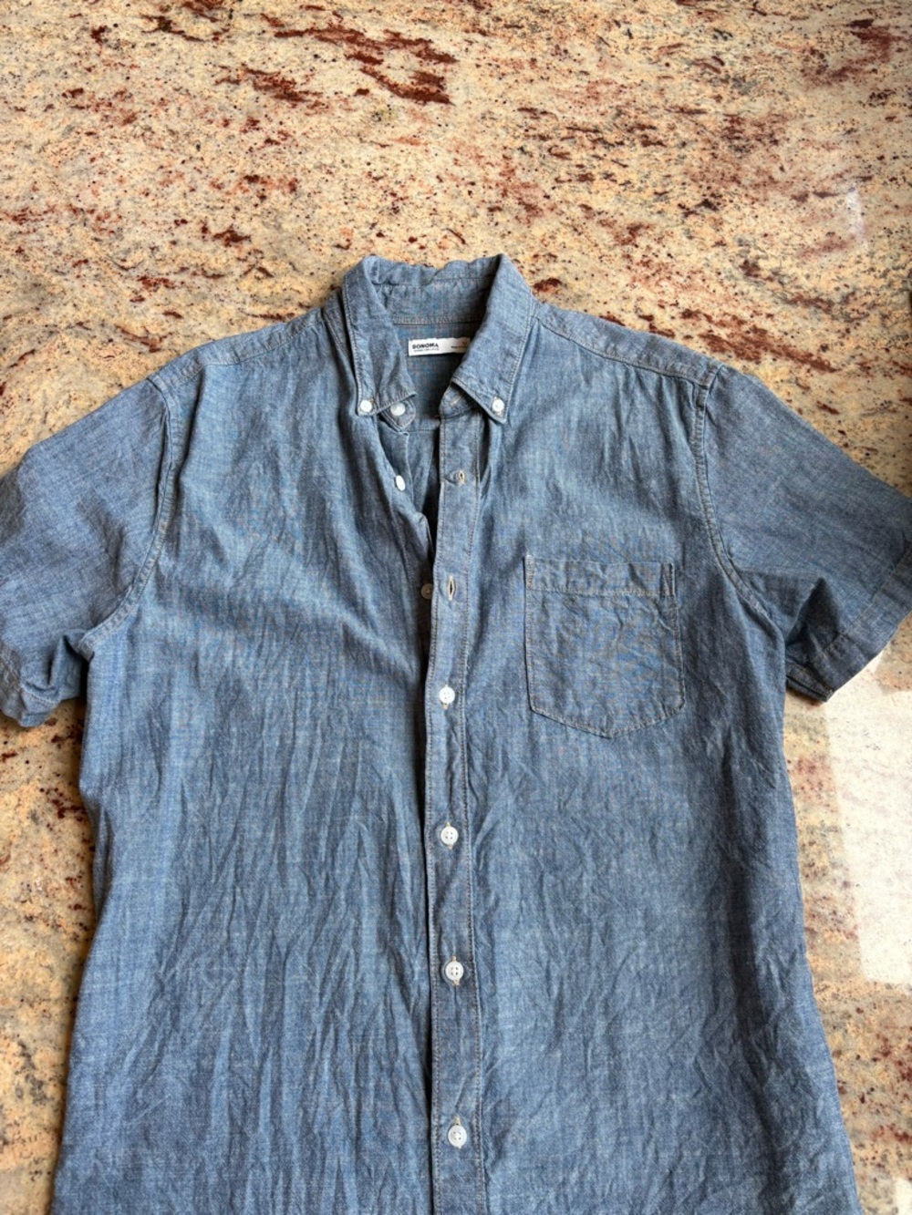 Sonoma Men's Short-Sleeve Button-Down Shirt in Chambray Blue size medium